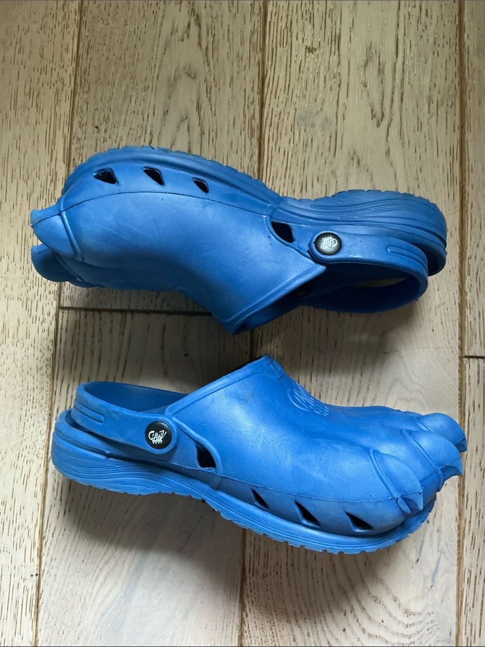 CLAWZ Clogs Blue Fun Monster Feet Adult size M4/W6 - Picture 7 of 7